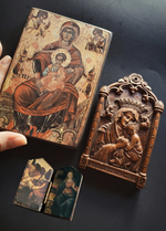 Load image into Gallery viewer, Decor Destash - Lot of Vtg Religious Plaques
